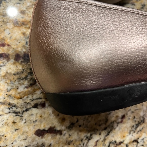 Trotters Metallic Sizzle Signature Ballet Flat, size 11N - Picture 7 of 8